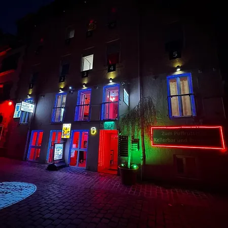 Femina - Direkt Im Rotlichtviertel Love hotel
