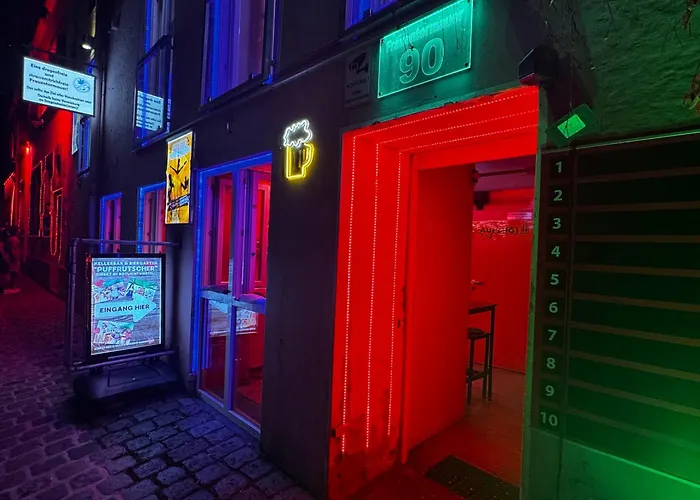 Liefdeshotel Femina - Direkt Im Rotlichtviertel *